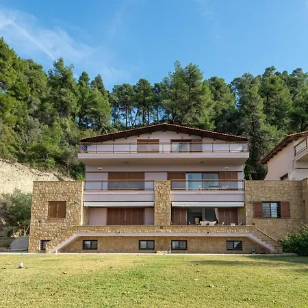 Holiday home Seagrove, Beachfront In Possidi #feelslikehome