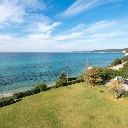 Seagrove, Beachfront In Possidi #feelslikehome Holiday home *