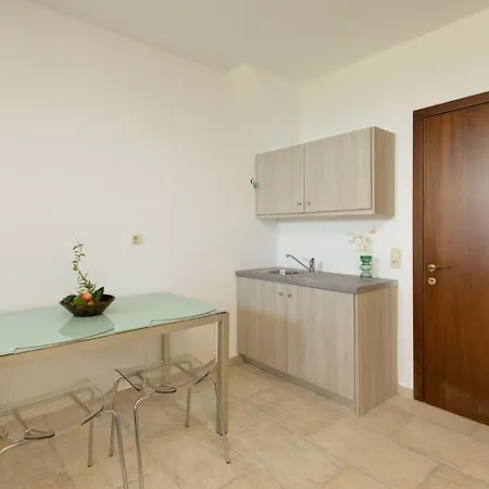 Holiday home Seagrove, Beachfront In Possidi #feelslikehome *