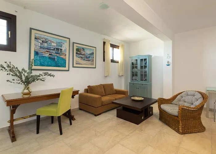 度假居 Seagrove, Beachfront In Possidi #feelslikehome