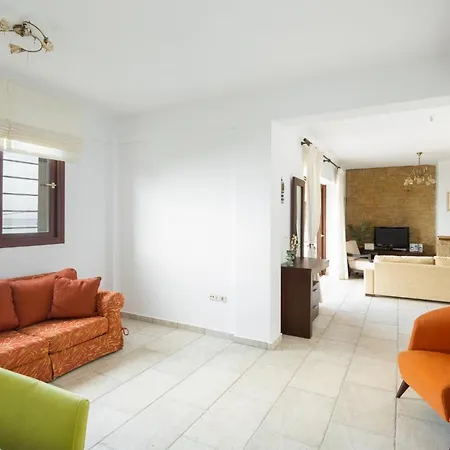 Case de vacanță Seagrove, Beachfront In Possidi #feelslikehome *